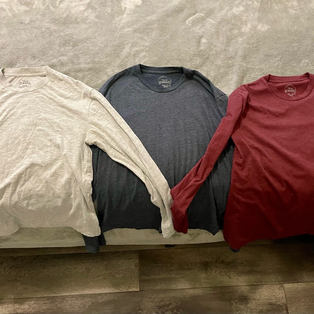Set of 3 True Classic Longsleeve Shirts. M